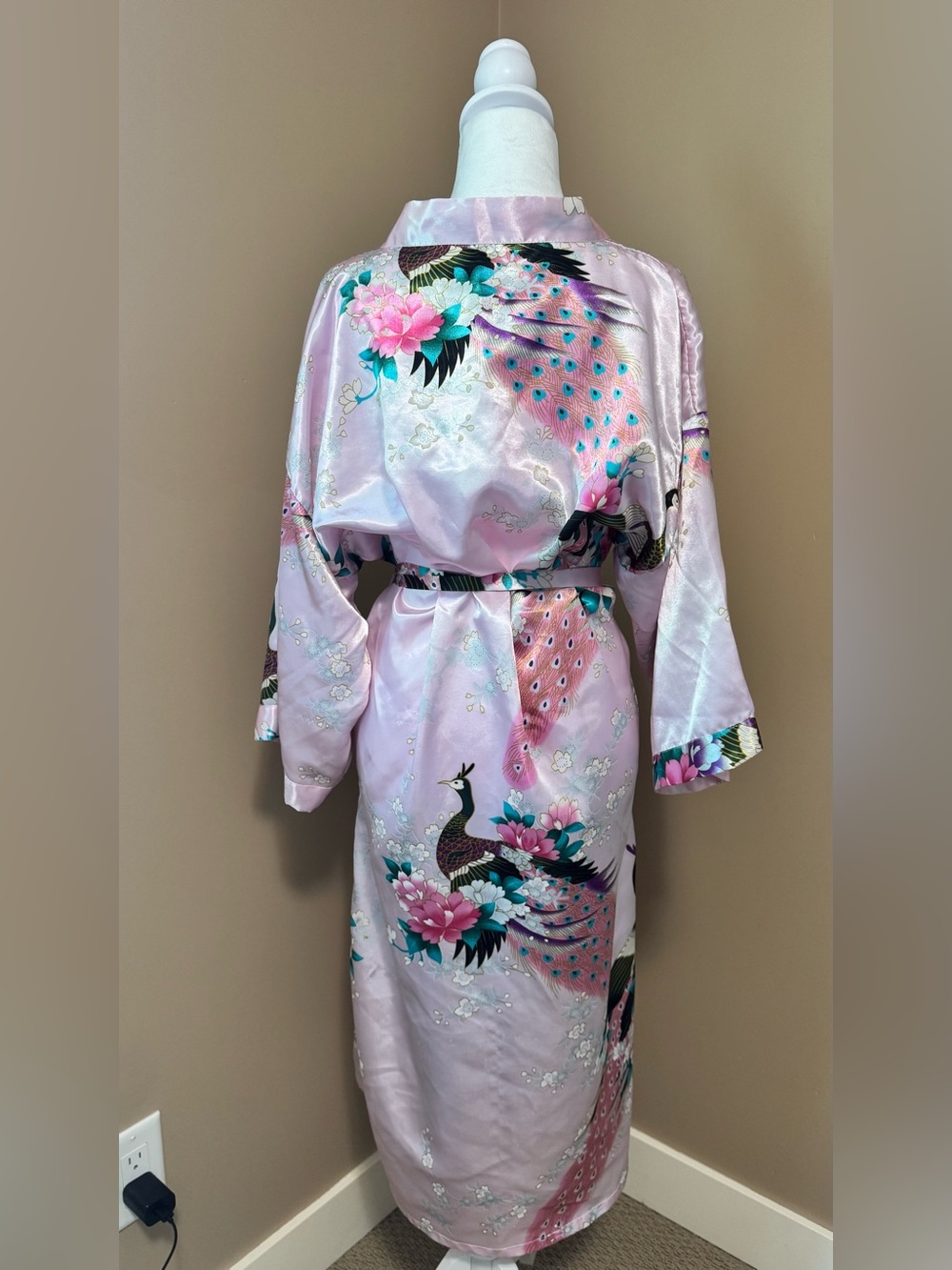As is Pink Satin Peacock Kimono Robe Long Dressing Gown Floral Sleepwear